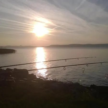 Csalad-barat Διαμέρισμα *