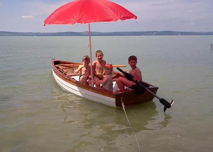 Csalad-barat * Balatonlelle